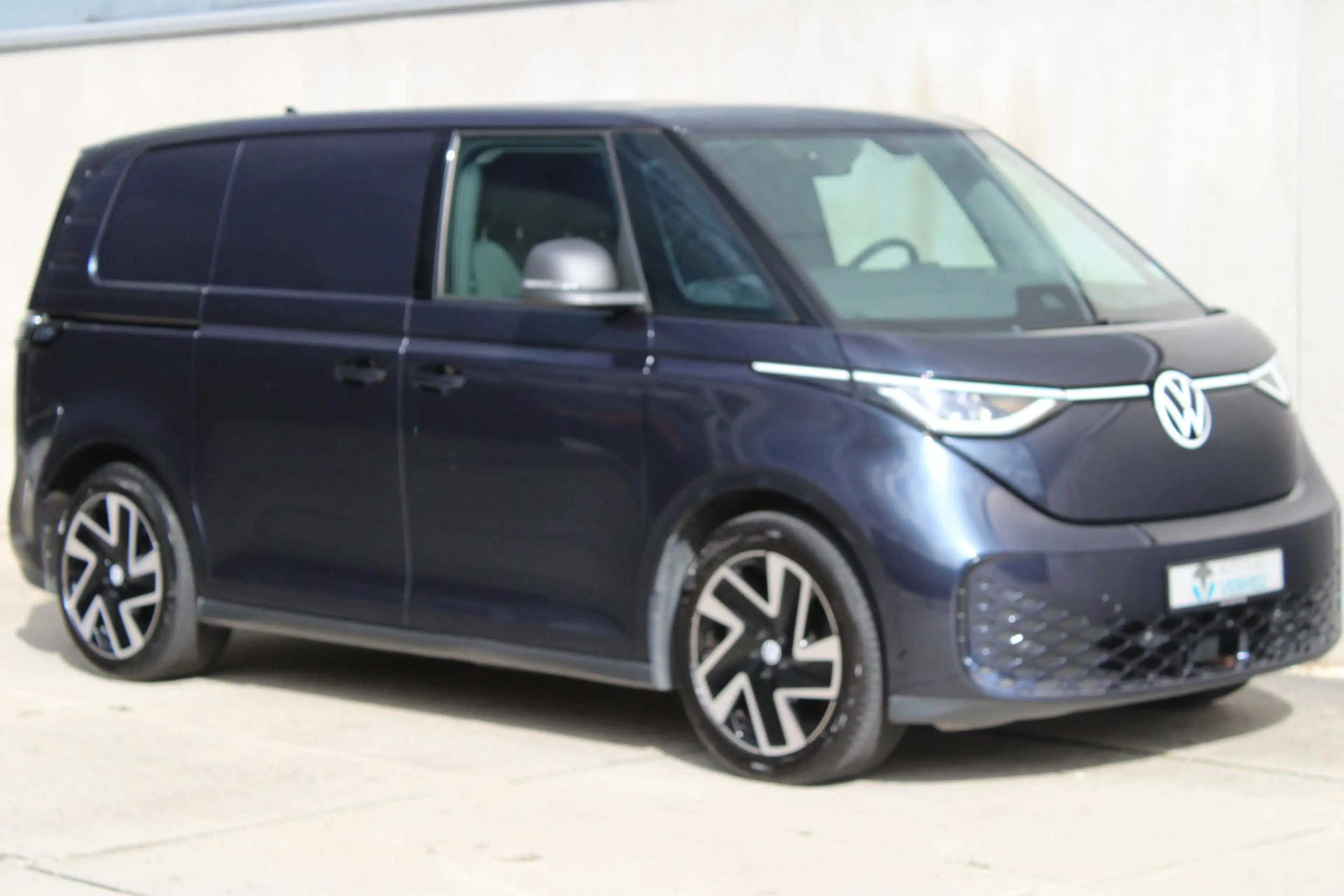 Volkswagen ID. Buzz Cargo Anniversary Edition 79 kWh / 204PK / 20" LM VELGEN — photo 6