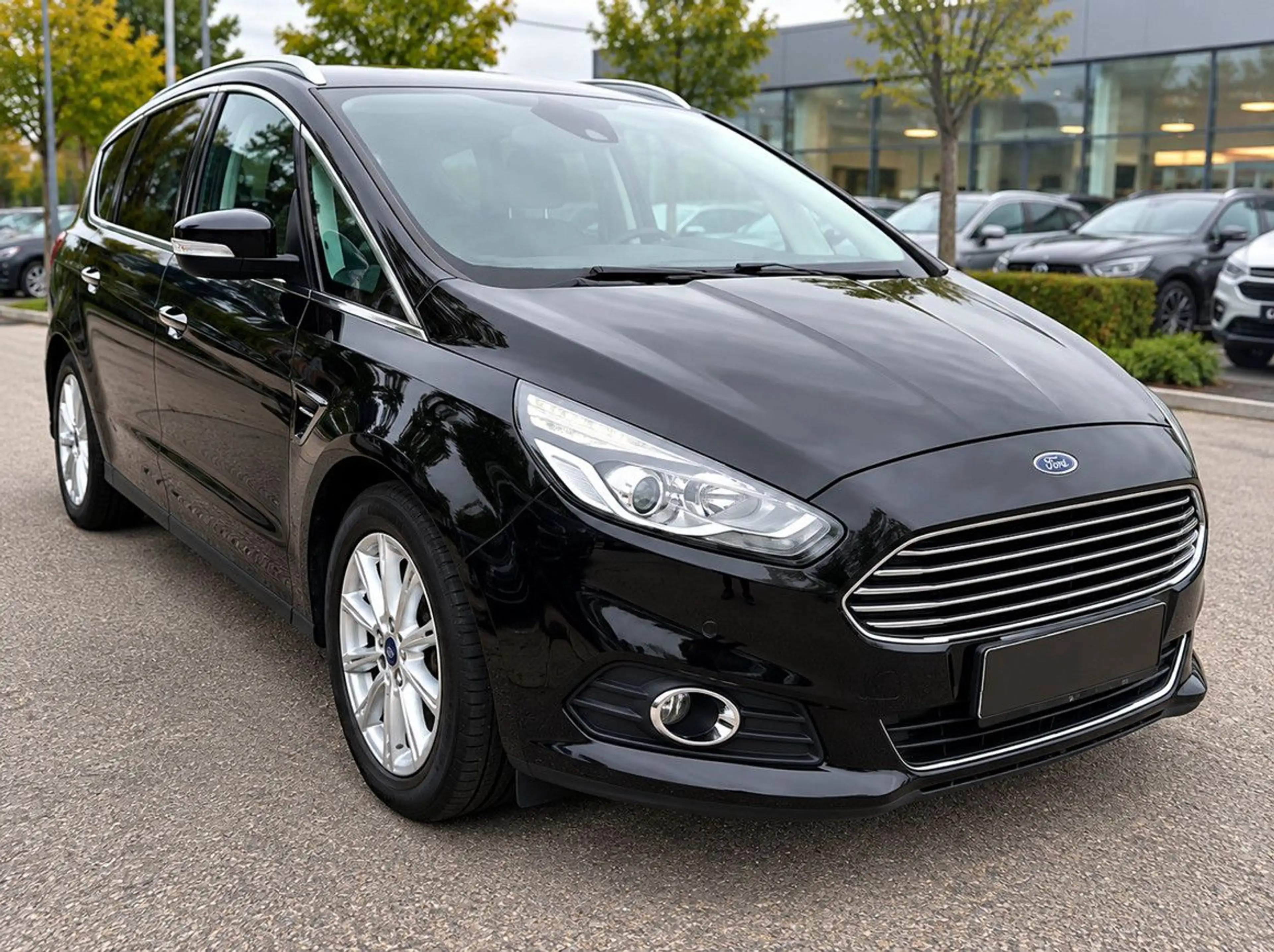 Ford S-Max Titanium 1.Hand 7-Sitzer/Navi/AHK/DAB/TOP