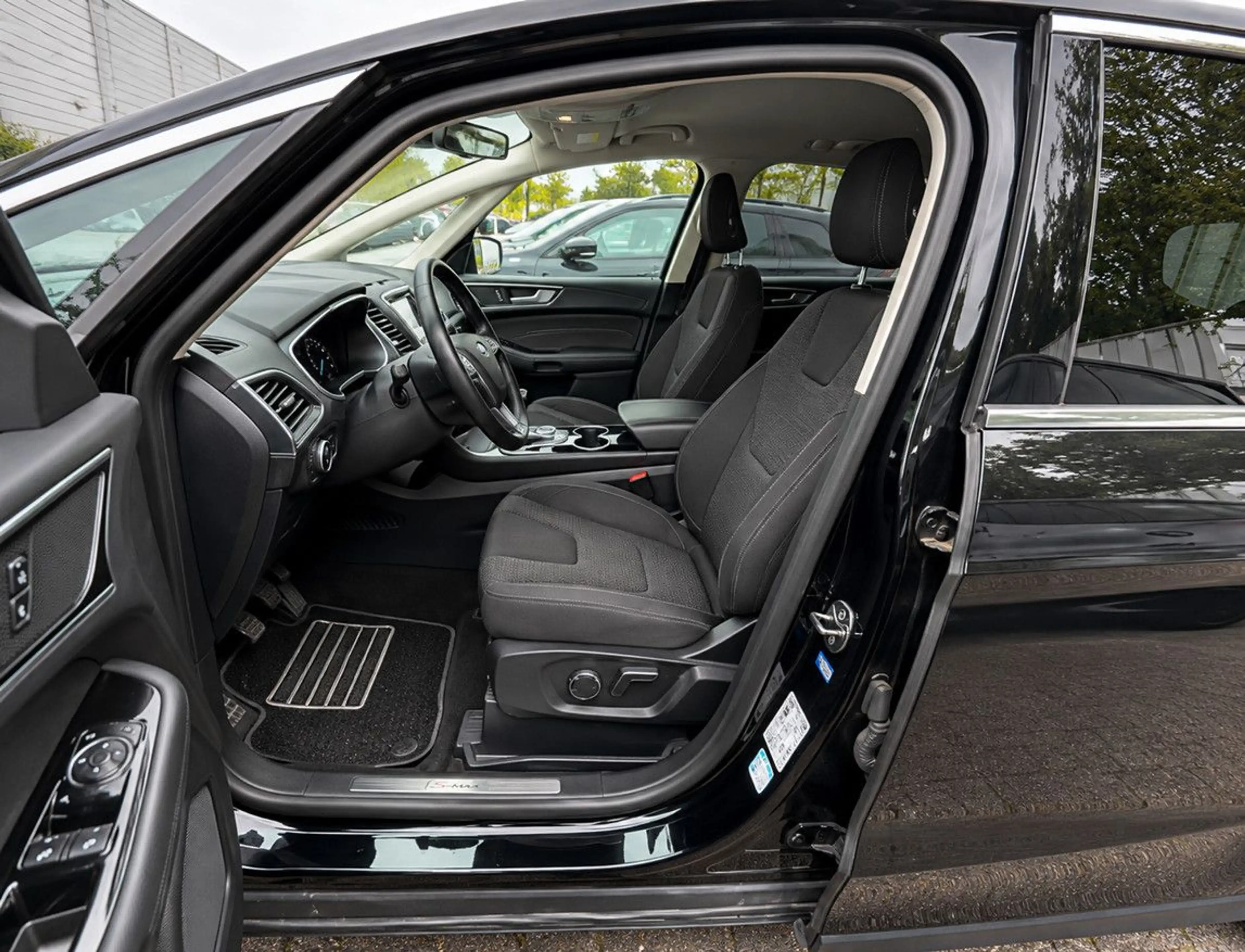 Ford S-Max Titanium 1.Hand 7-Sitzer/Navi/AHK/DAB/TOP — photo 7