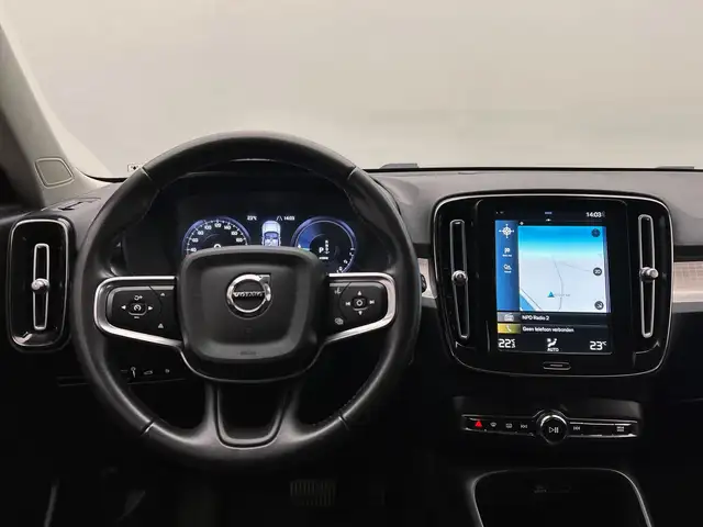 Volvo XC40 view 13