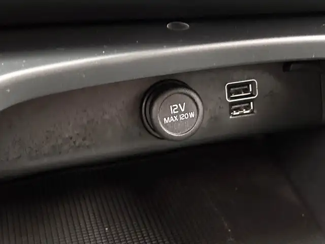 Volvo XC40 view 25