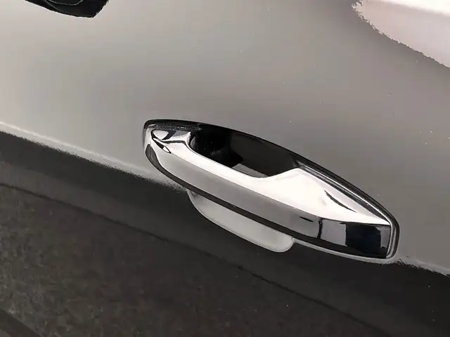 Volvo XC40 view 18