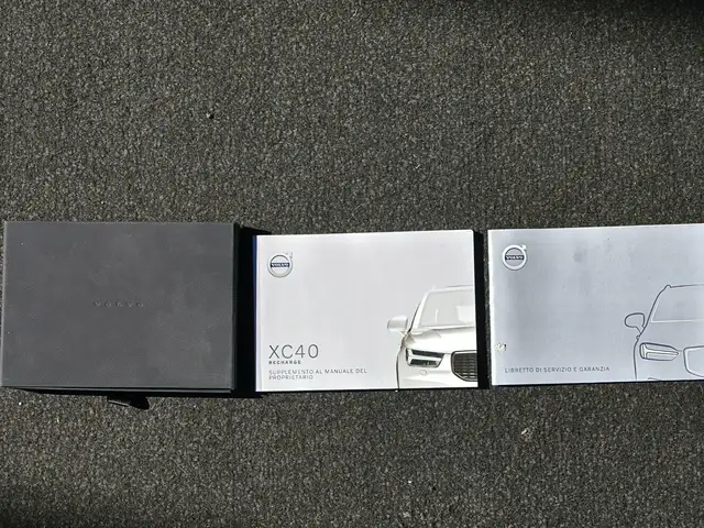 Volvo XC40 view 7