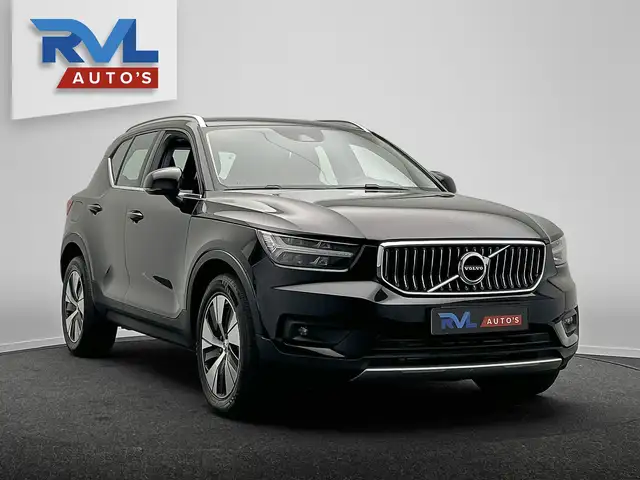 Volvo XC40 view 4