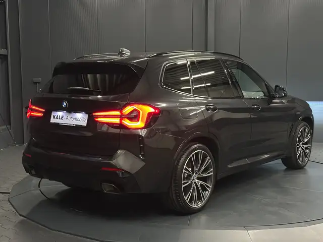 BMW X3 view 5