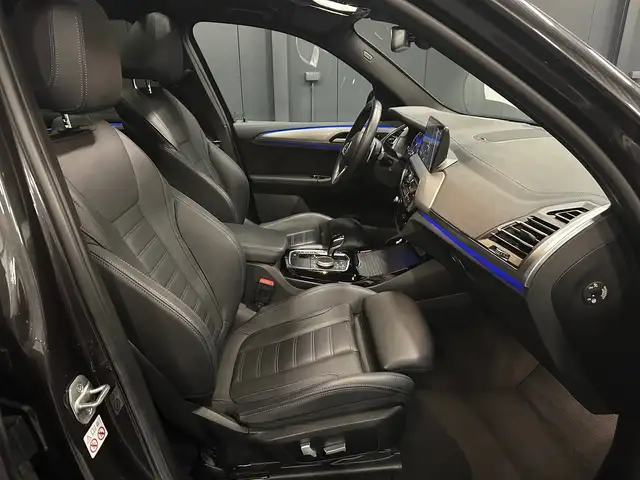 BMW X3 view 12