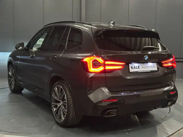 BMW X3 view 3