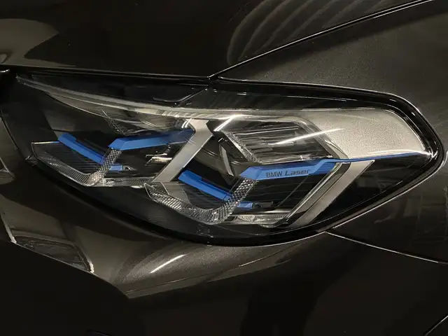 BMW X3 view 9