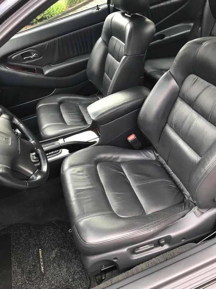 Honda Accord Coupe 3.0i V6, foto 3