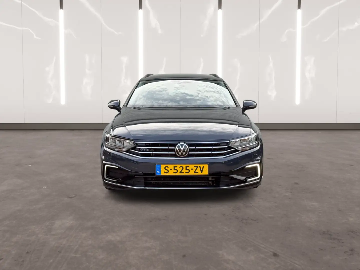 Volkswagen Passat Variant 1.4 TSI PHEV GTE * TREKHAAK * CAMERA * STUUR/STOEL Gris - 2