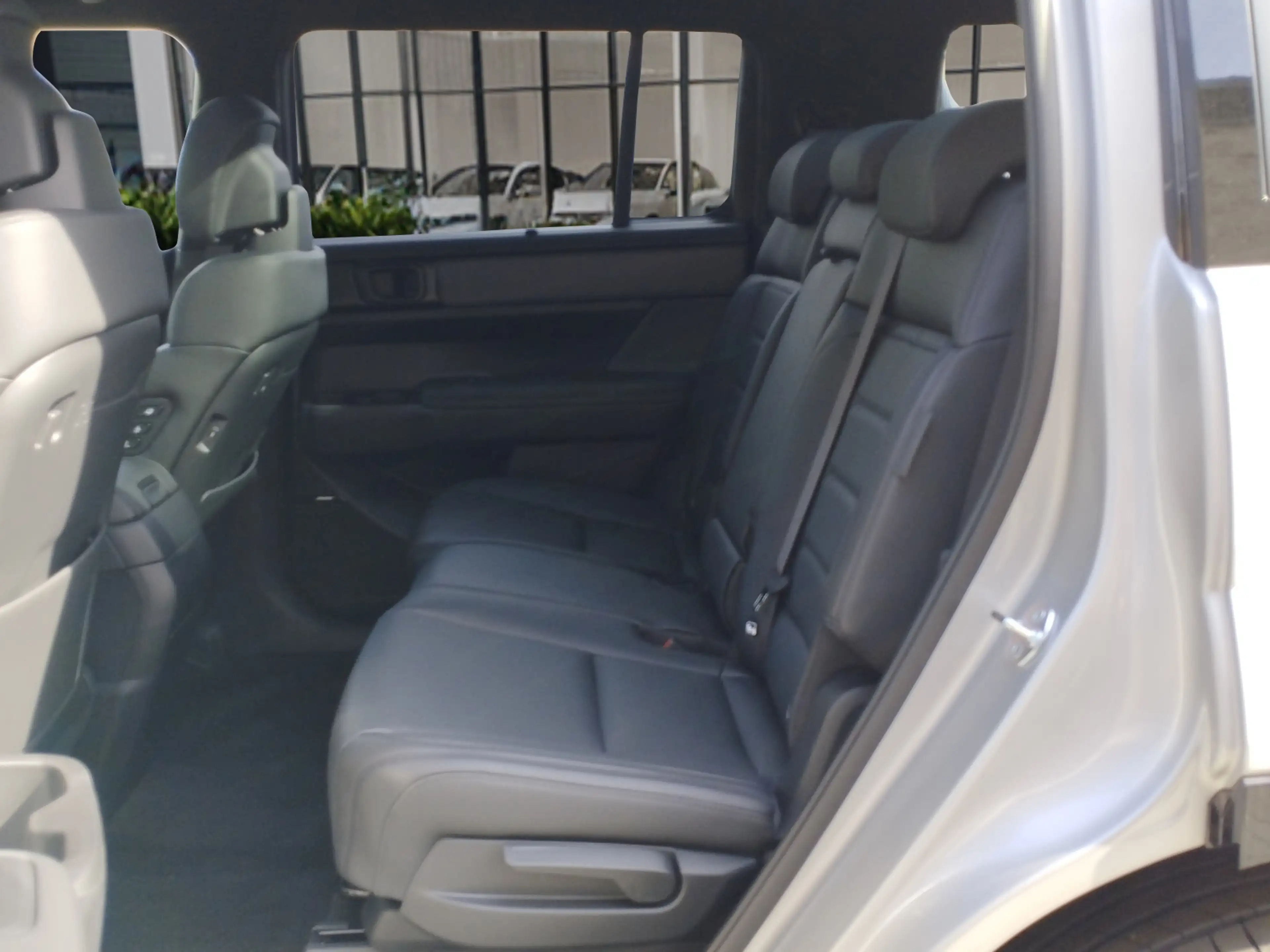 Hyundai SANTA FE Hybrid 1.6 T-GDI 4WD Blackline Pano — photo 7