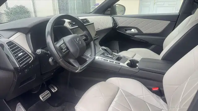 DS Automobiles DS 7 Crossback view 8