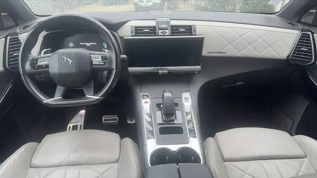 DS Automobiles DS 7 Crossback view 11
