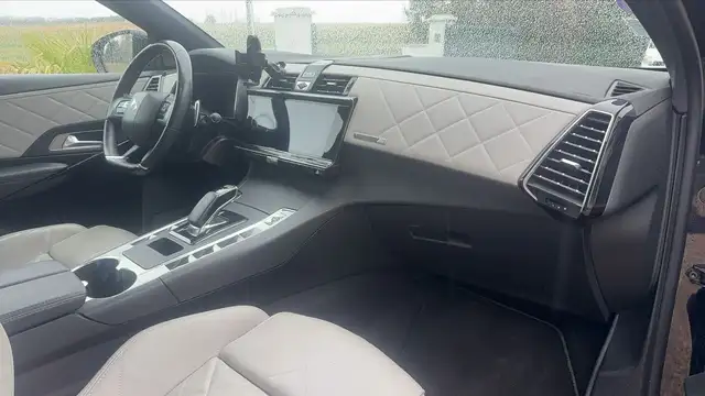 DS Automobiles DS 7 Crossback view 10