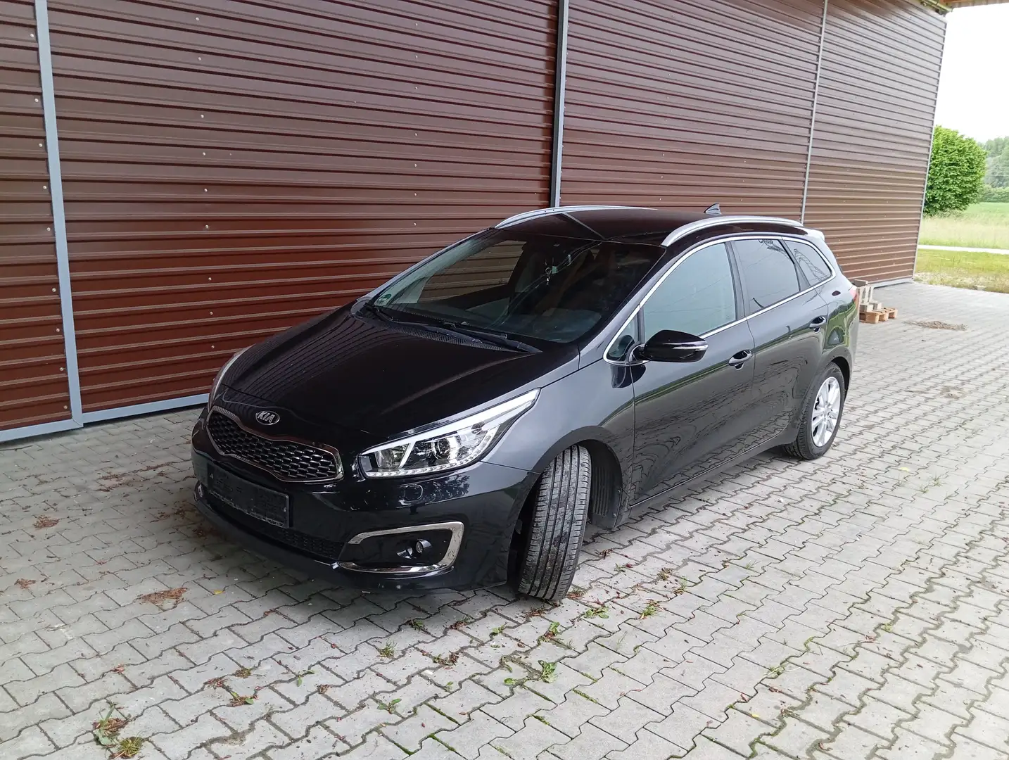 Kia Ceed SW / cee'd SW Ceed 1.6 CRDi 136 ISG SW Spirit Noir - 1