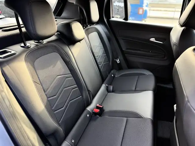 Jeep Avenger view 10