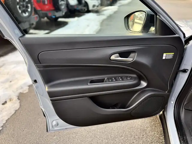 Jeep Avenger view 13