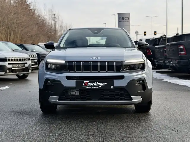 Jeep Avenger view 2