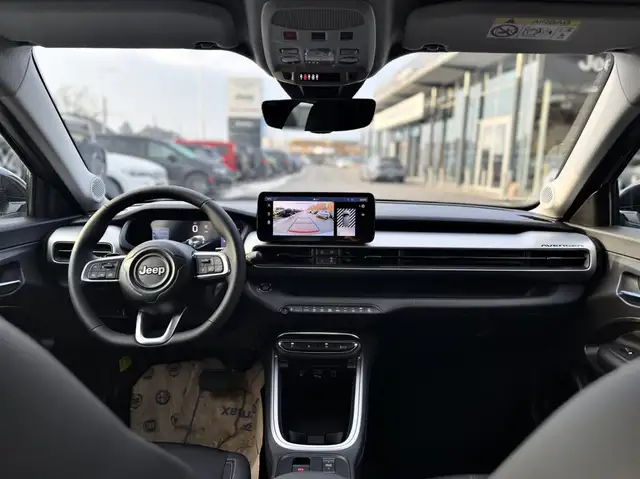 Jeep Avenger view 11