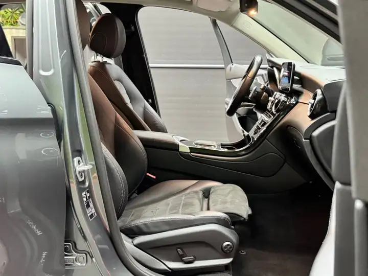 Mercedes-Benz GLC 2022, foto 8