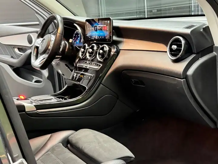 Mercedes-Benz GLC 2022, foto 26