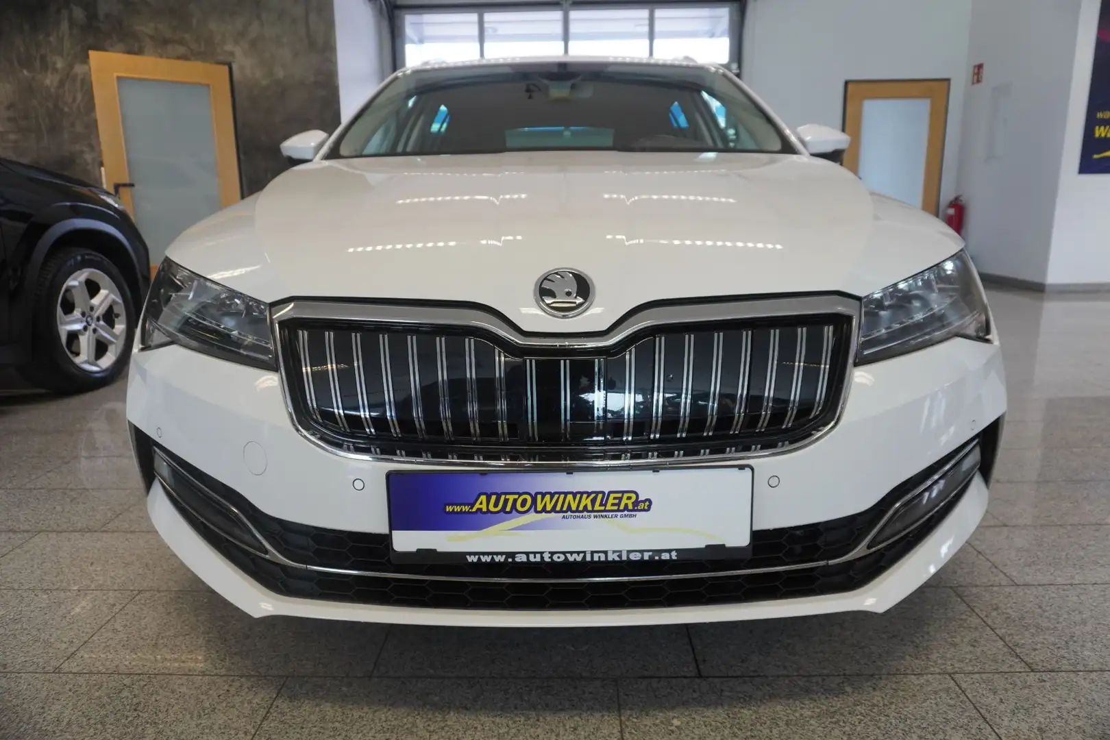 Skoda Superb Kombi 1,4 TSI PHEV Navi Weiß - 2
