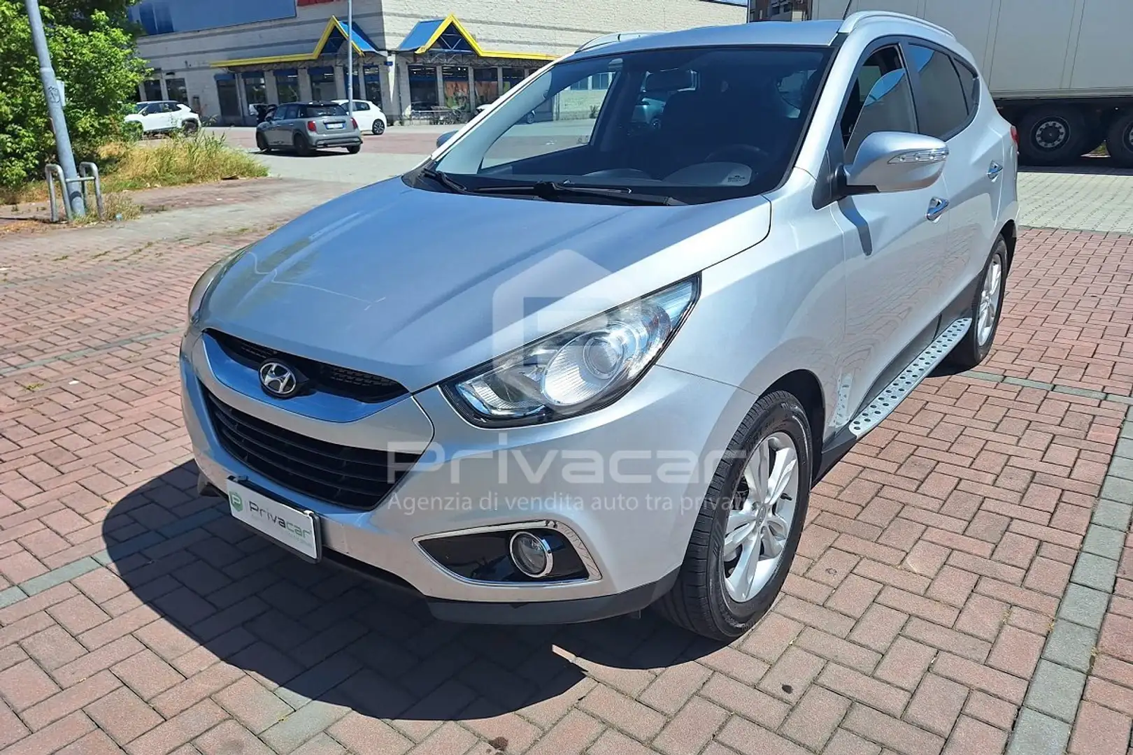 Hyundai iX35 ix35 1.7 CRDi 2WD Xpossible Silber - 1