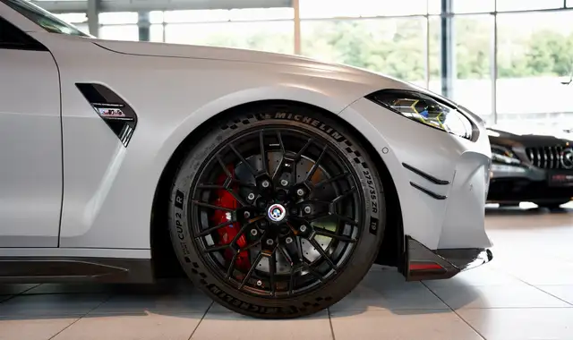BMW M4 view 14