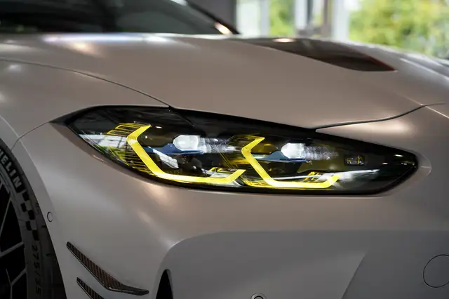 BMW M4 view 10