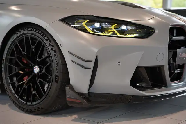 BMW M4 view 8