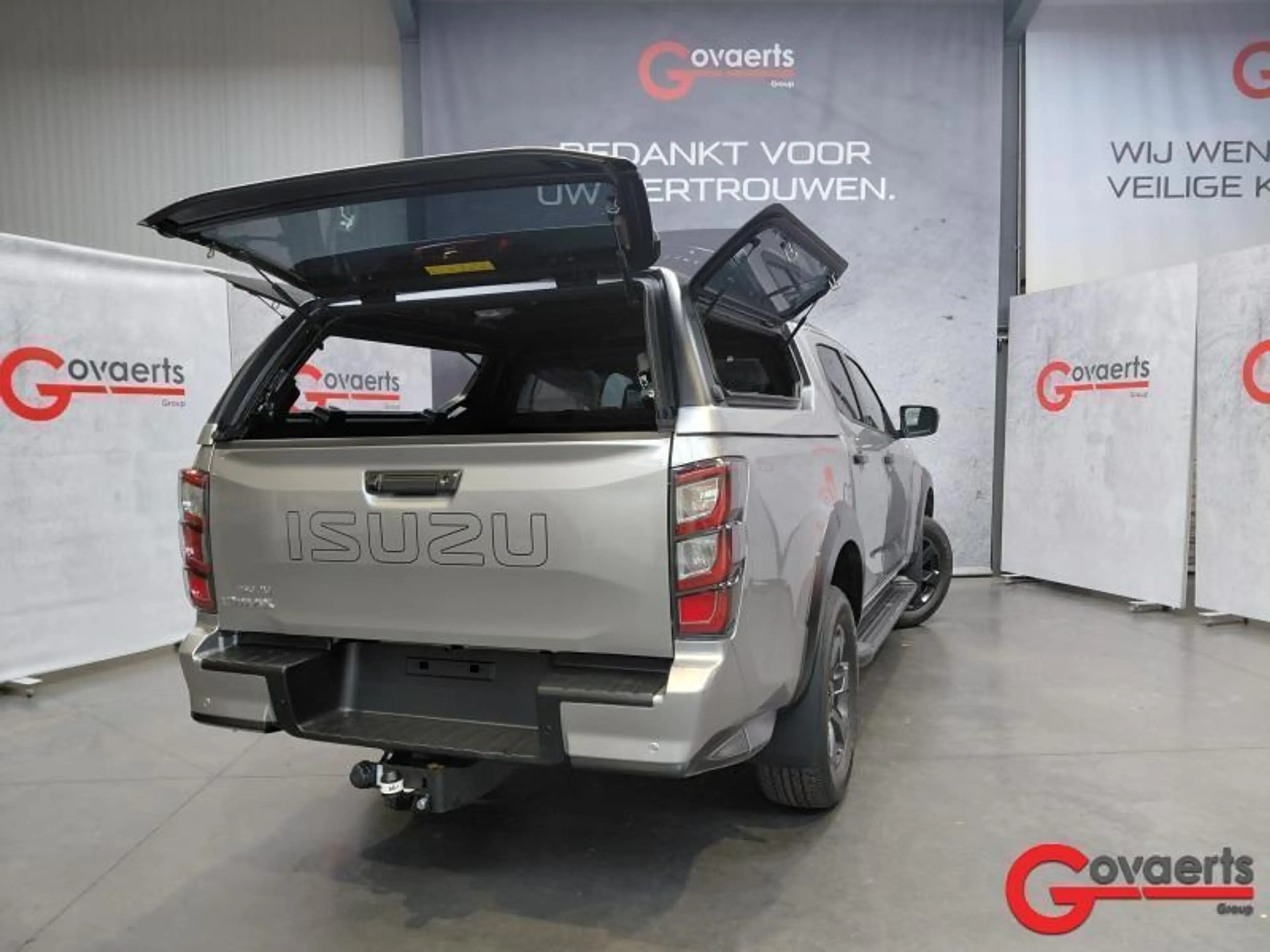 Isuzu D-Max LSE VCROSS MY 2025 — photo 4