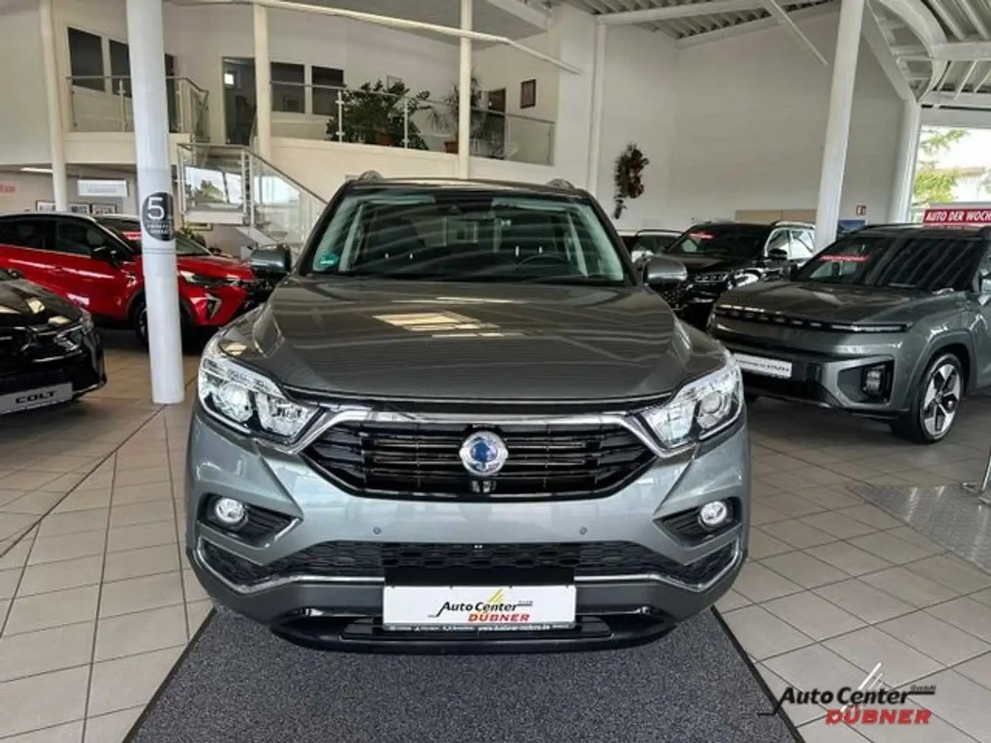 SsangYong Rexton Diesel 2.2 e-XDi 4WD AT Quartz AHK Grau - 2