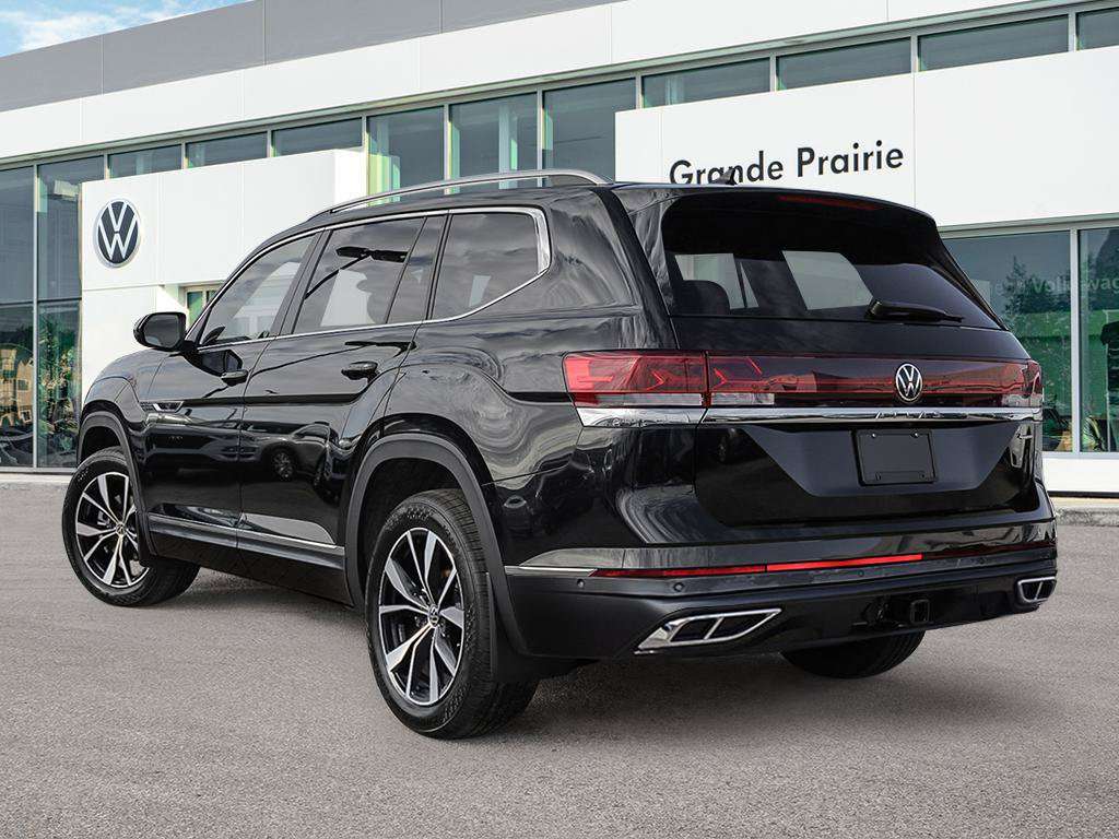 2026 Volkswagen Atlas Execline R-Line | 21 ALLOY WHEELS | HUD | VENTILATED FRONT SEATS WITH MASSAGE FUNCTION — photo 5