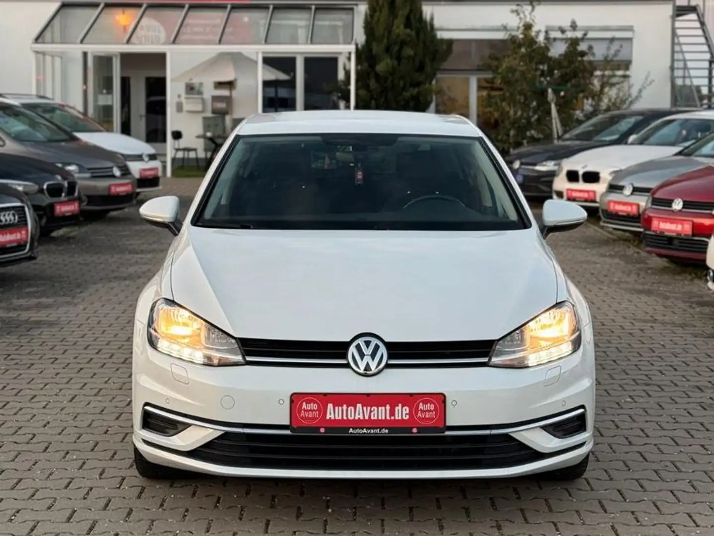 Volkswagen Golf VII Lim. 1.0TSI Comfortline*AUTOMATIK*BCM* Weiß - 2