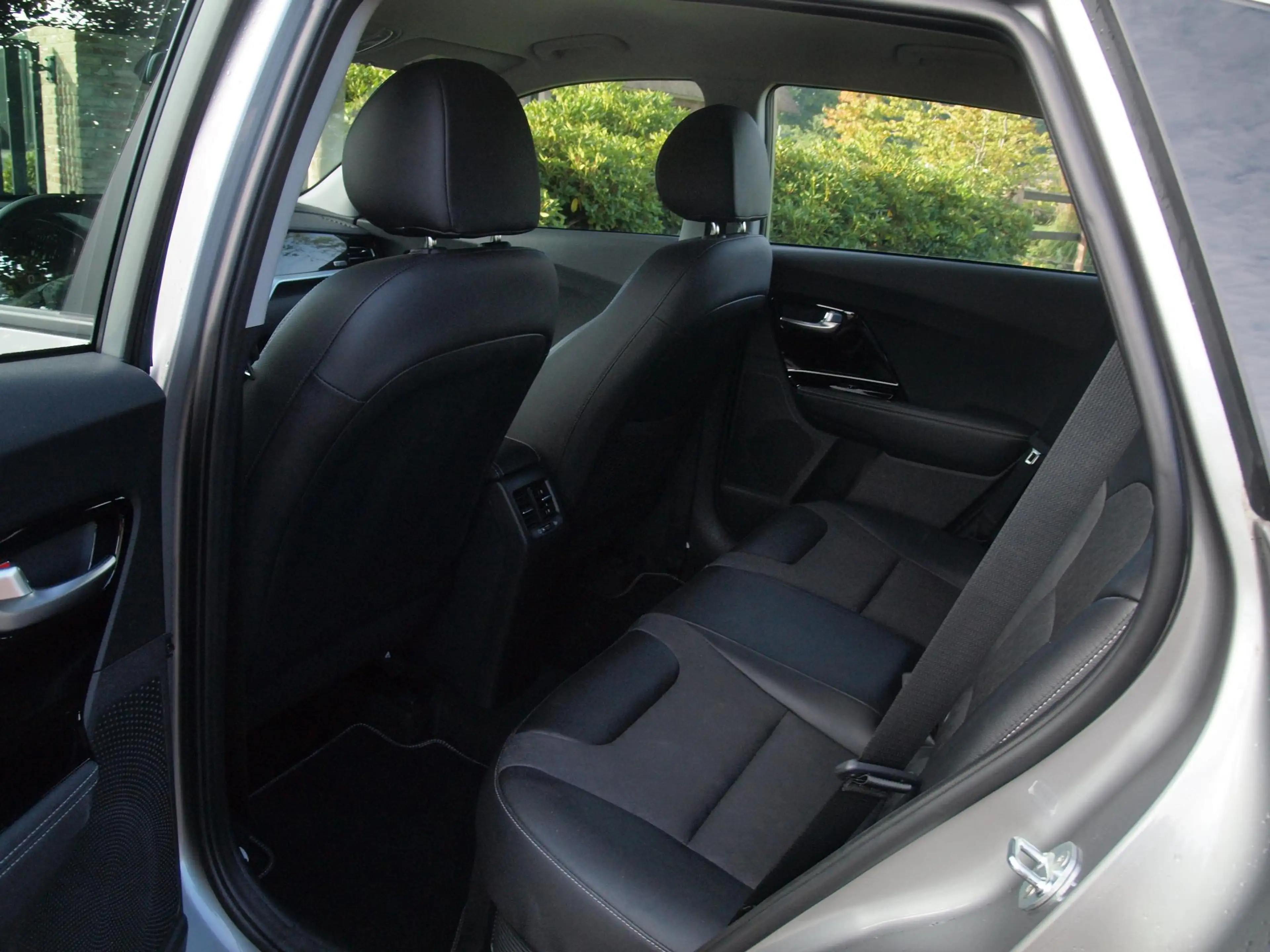 Kia Niro 1.6 GDi Hybrid DynamicLine | Camera | Trekhaak | A — photo 25
