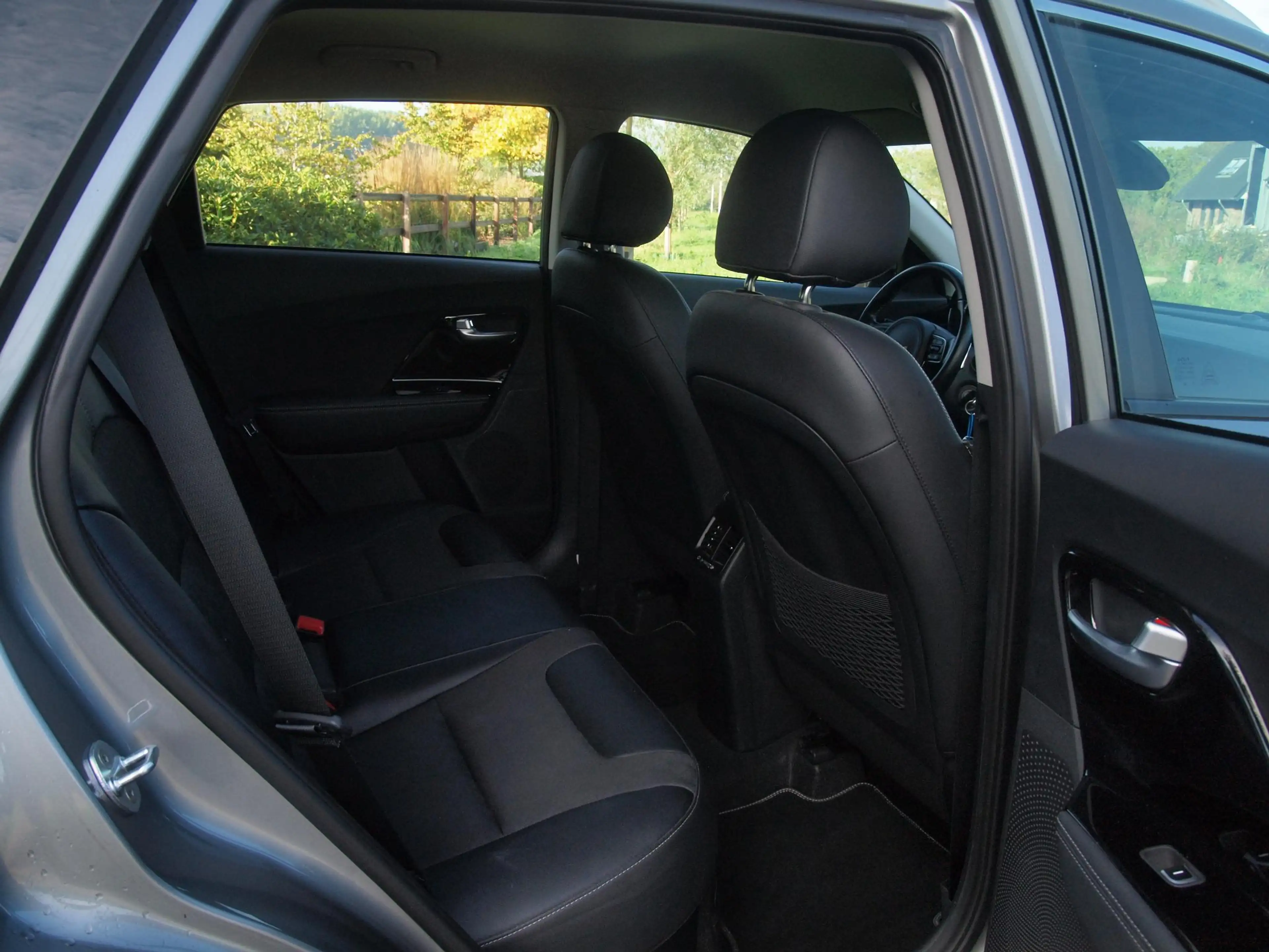 Kia Niro 1.6 GDi Hybrid DynamicLine | Camera | Trekhaak | A — photo 26