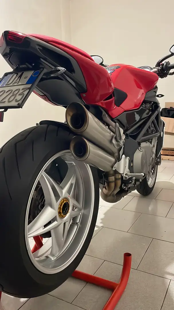 MV Agusta Brutale 910 S Roşu - 2