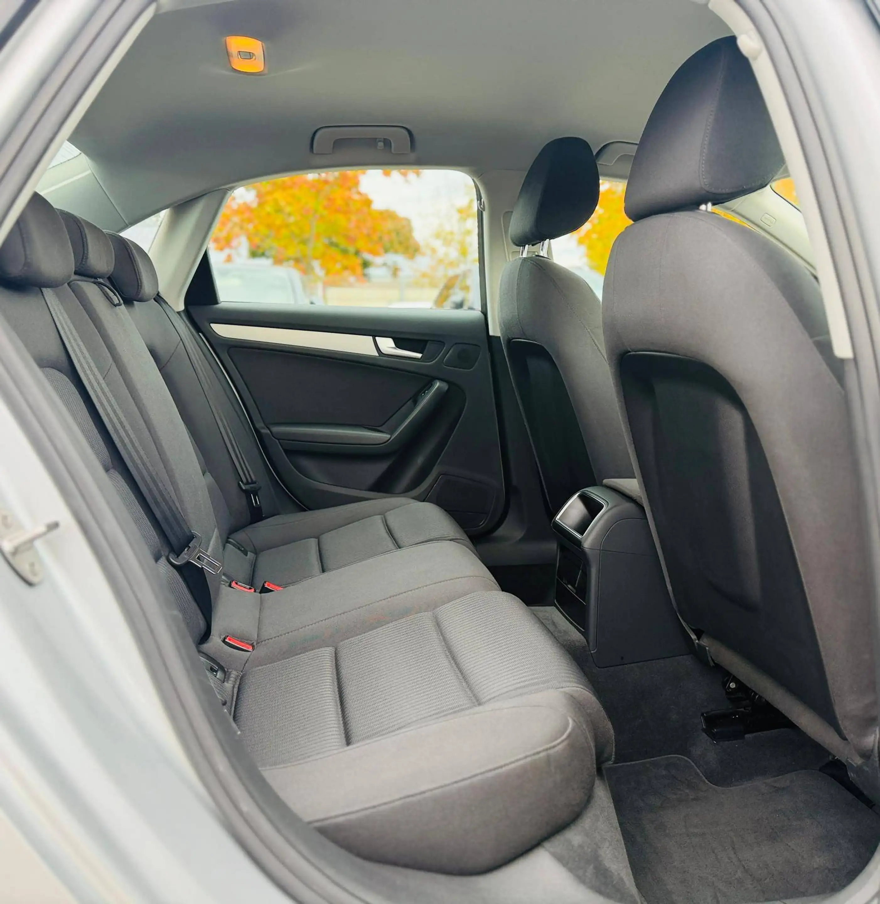 Audi A4 Attraction TÜV & Service NEU Garantie Finanzierung möglich — photo 8