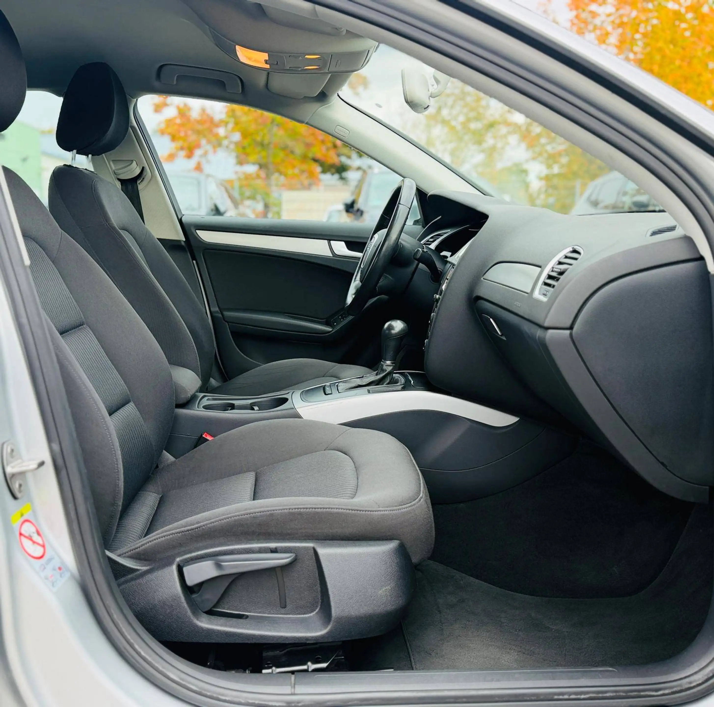 Audi A4 Attraction TÜV & Service NEU Garantie Finanzierung möglich — photo 9