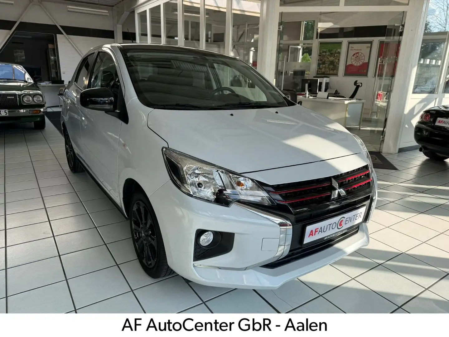 Mitsubishi Space Star Select+ Black Automatik*Kamera*Sitzh. Weiß - 1