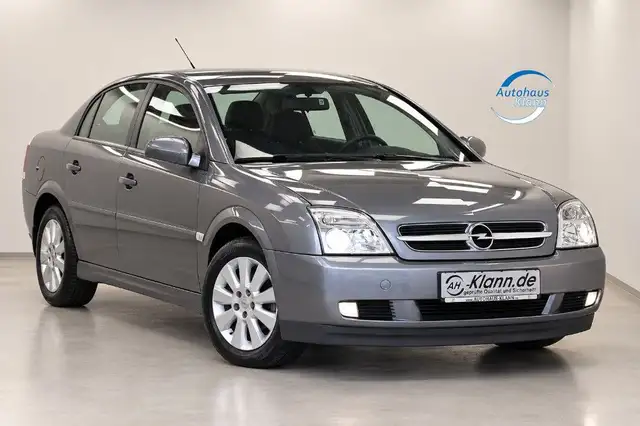 2004 Opel Vectra in Grey for sale