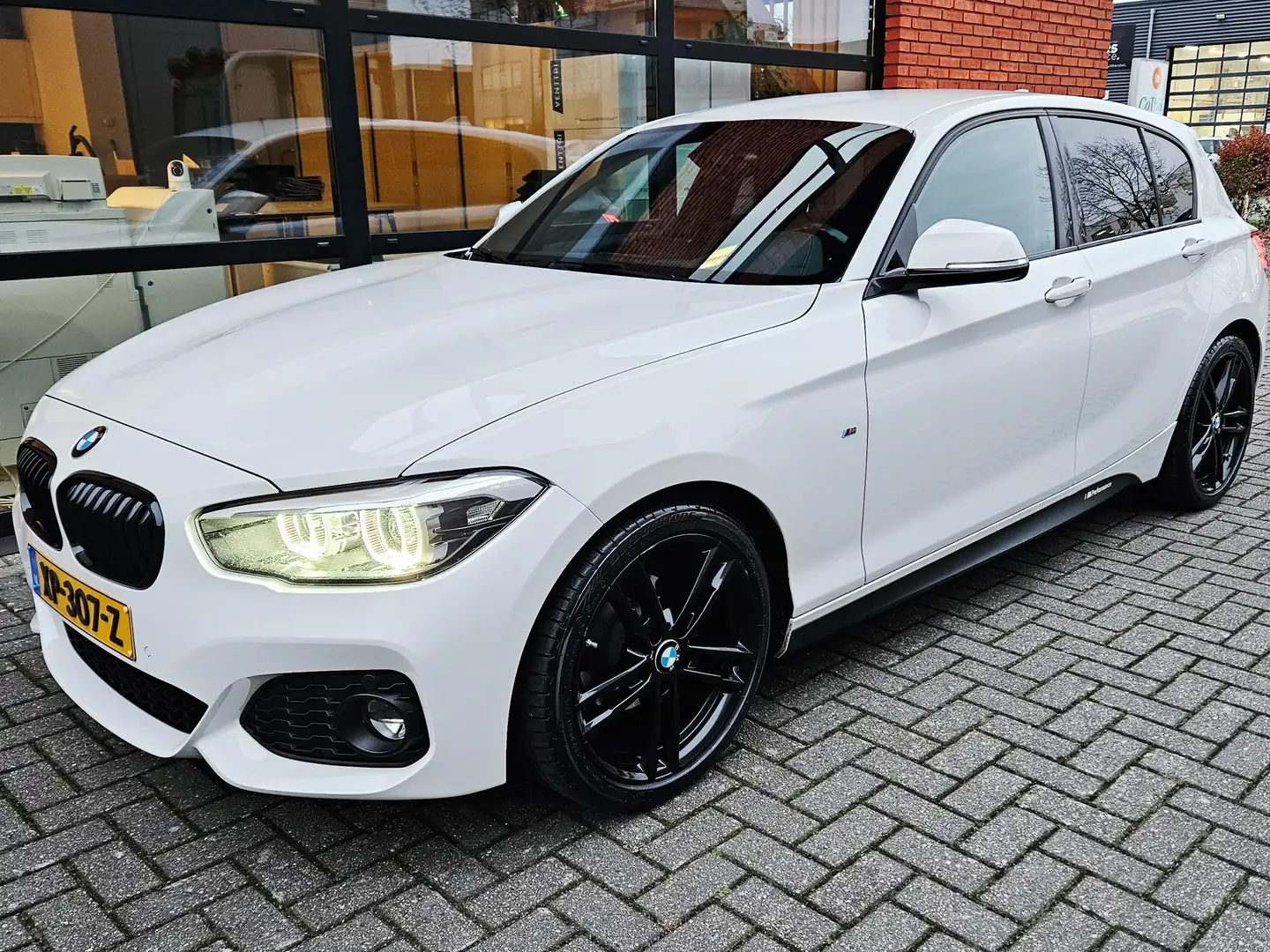 BMW 118 118i High-Executive Stoelverwarming M-Pakket Wit - 1