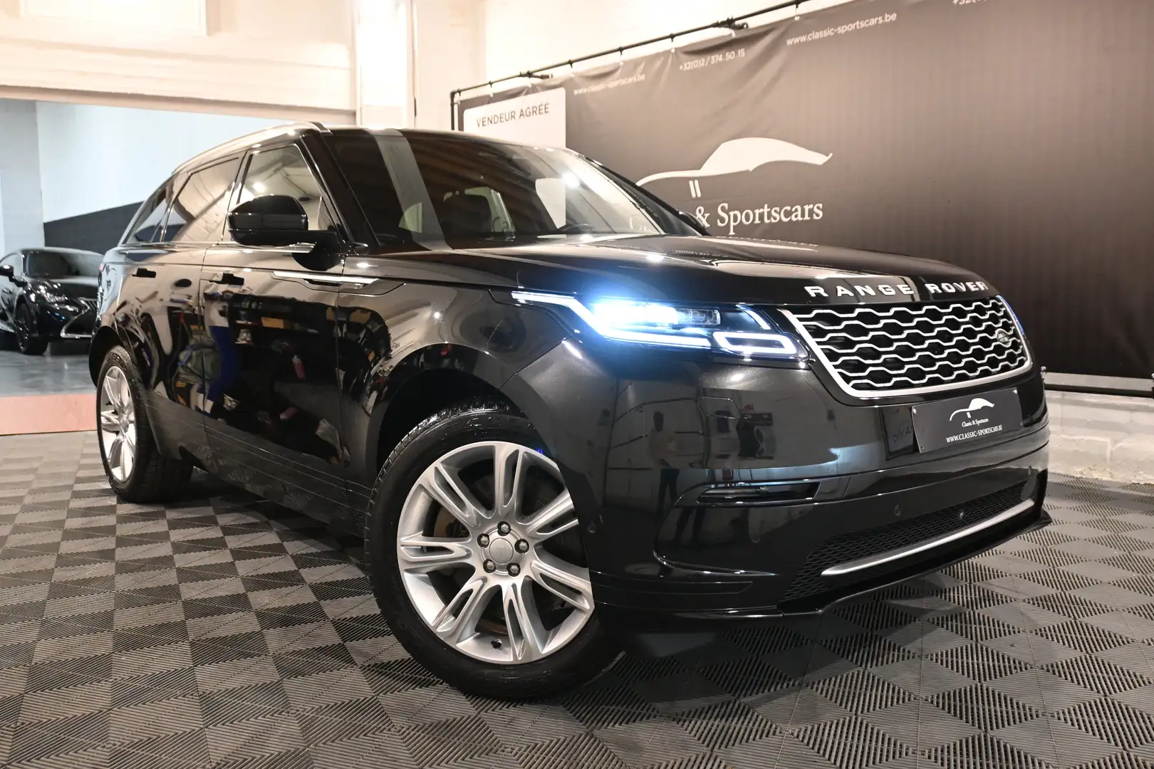 Land Rover Range Rover Velar Velar 2.0i P400 HYBRID / NEW MODEL / FULL OPTIONS Negro - 2