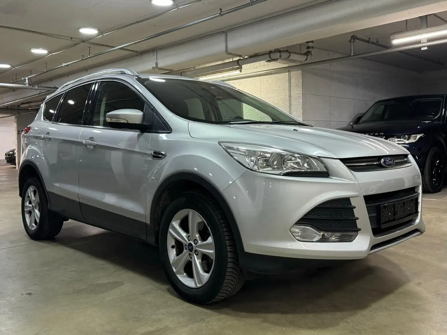Ford Kuga 2.0 Tdci Trend~AWD~Automatik~Klima~ Silber - 2