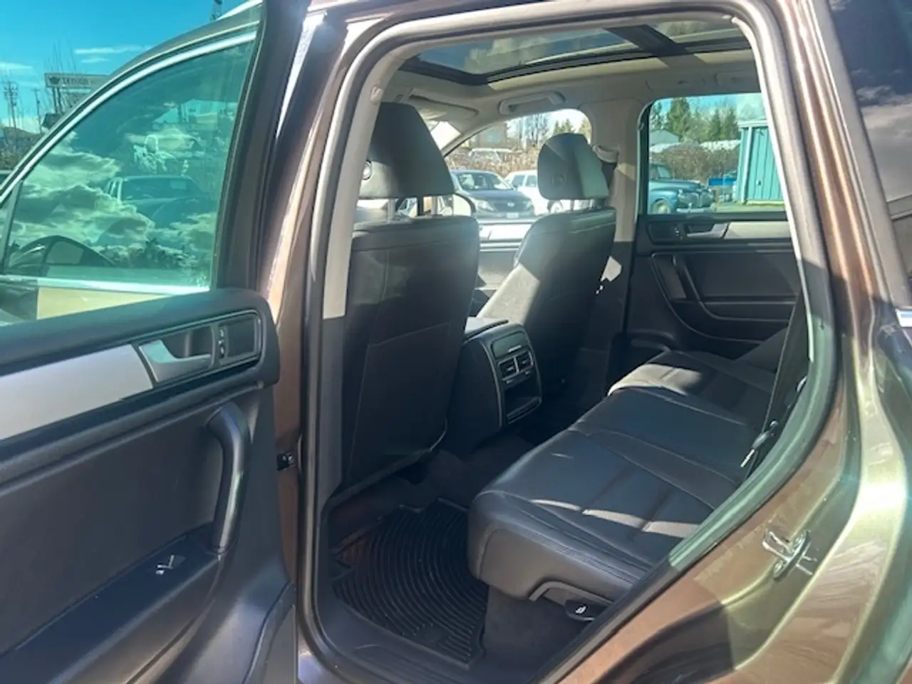Volkswagen Touareg снимка Volkswagen Touareg