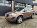 Volvo XC60 2.0 T5 FWD Kinetic Automaat Bruin - thumbnail 1