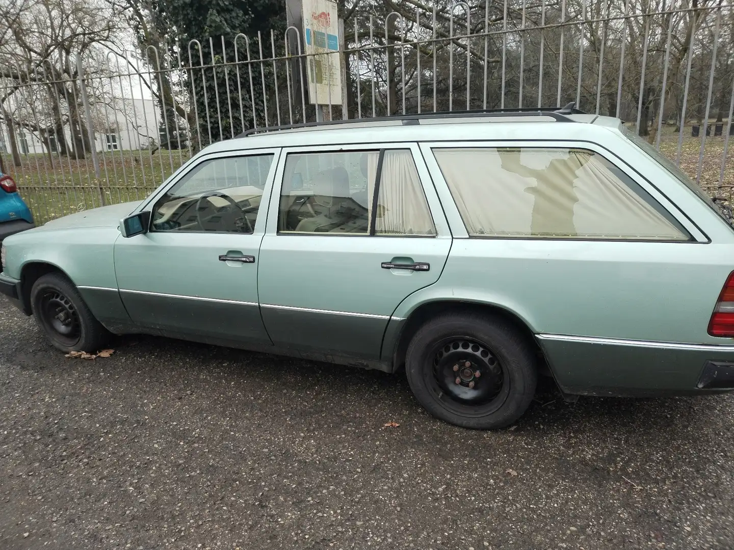 Mercedes-Benz E 300 SW td - 2