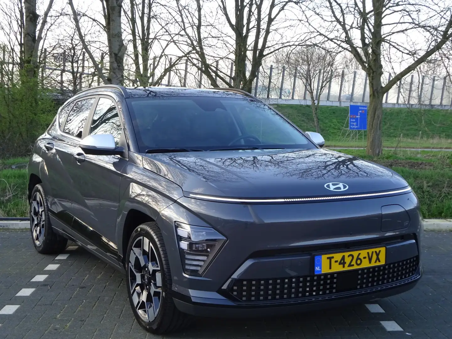Hyundai KONA Electric Premium 65.4 kWh | €6590 DEMOVOORDEEL | 3 Zwart - 2