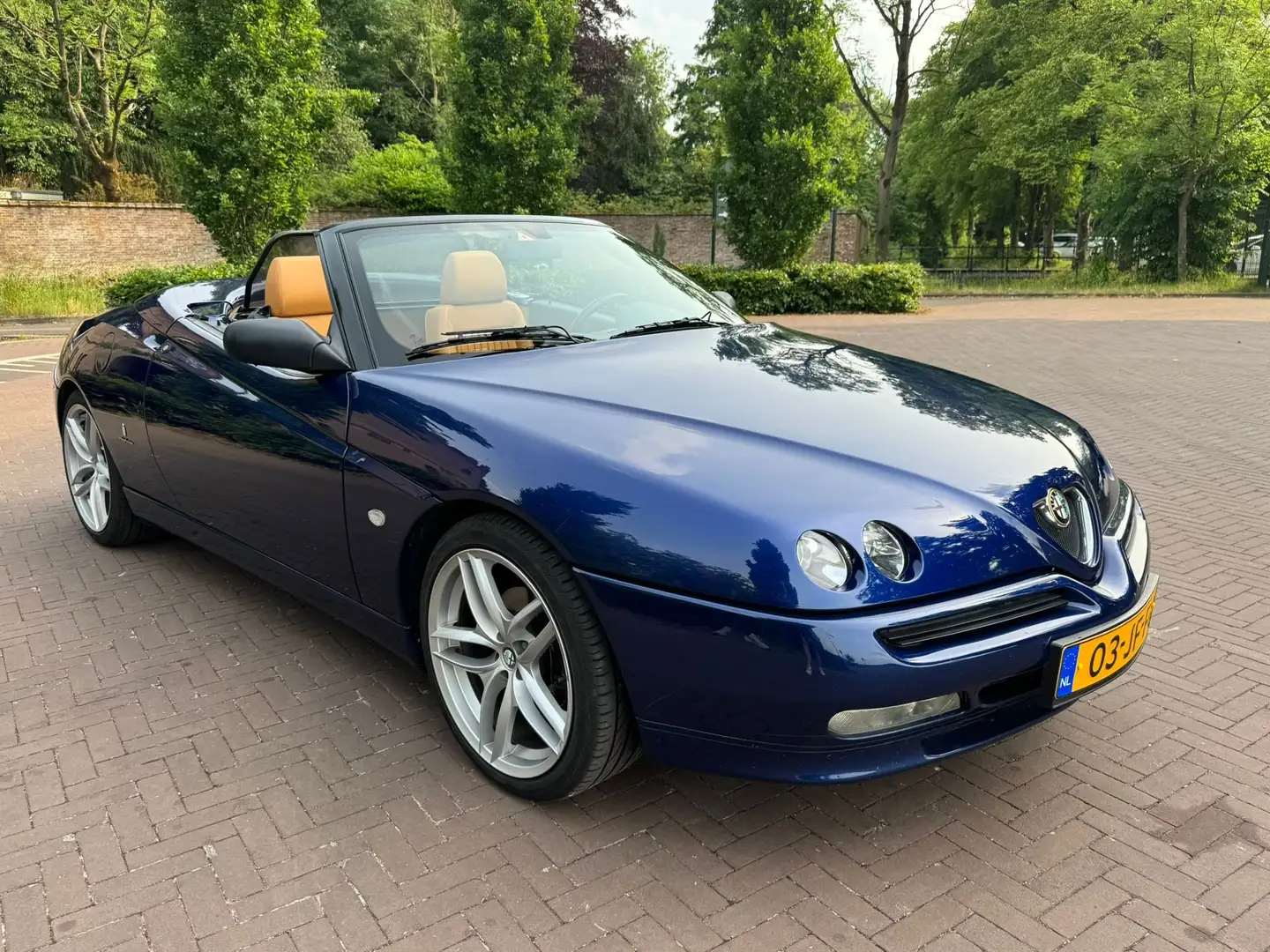 Alfa Romeo Spider Spider 2.0-16V L Синій - 1