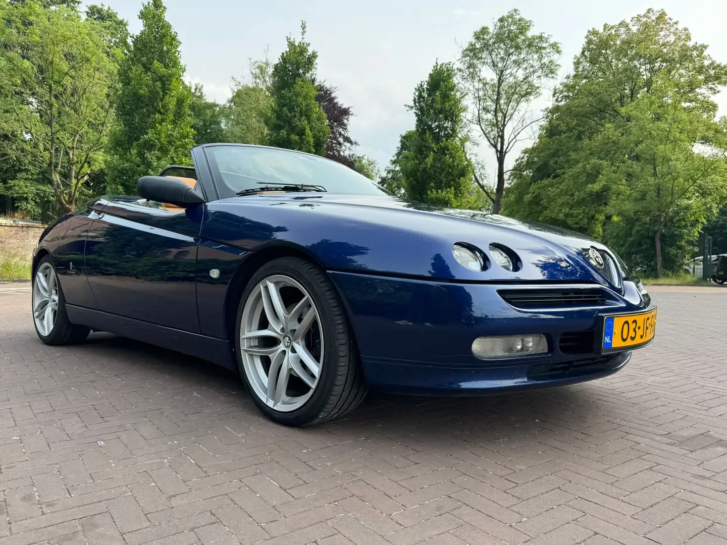 Alfa Romeo Spider Spider 2.0-16V L Синій - 2